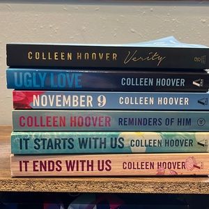 Bundle of 6 Colleen Hoover books